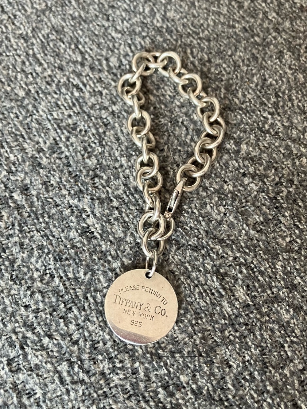 100% Authentic Vintage Return To Tiffany’s Sterling silver link bracelet.